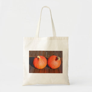 Tote Bag Citrouilles sur une table en bois
