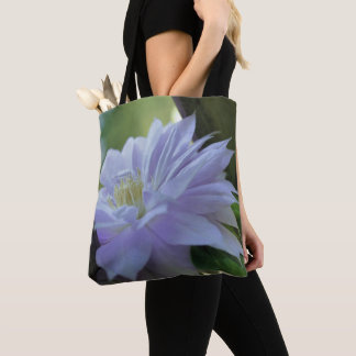 Tote Bag Clématite lavande nichée dans un treillis 