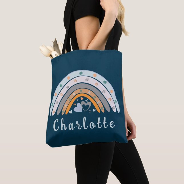 Tote Bag Coeurs Boho Arc-en-ciel avec nom personnalisé (De près)