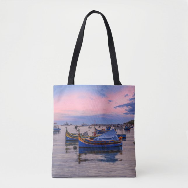 Tote Bag Coucher de soleil sur le port avec des bateaux de  (Devant)