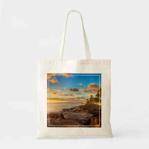 Tote Bag Coucher du soleil d'océan au-dessus des roches et