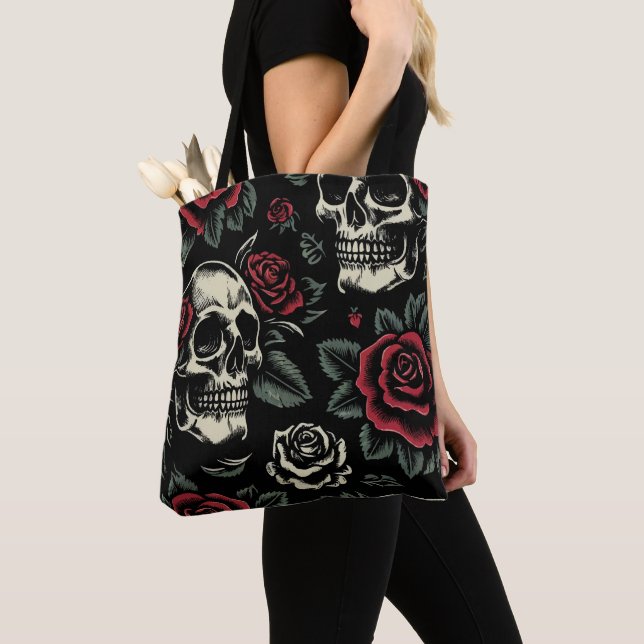 Tote Bag Crânes et roses rouges florale gothique  (De près)