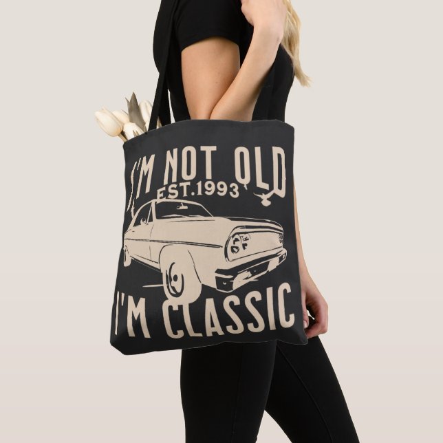 Tote Bag Dans le not old dans la classic black classy car v (De près)