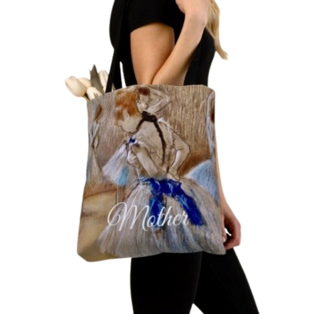 Tote Bag Danseuse de Degas avec ruban bleu  (Chic tote bag for Mom—perfect for errands, shopping, and showing love this Mother’s Day.
)