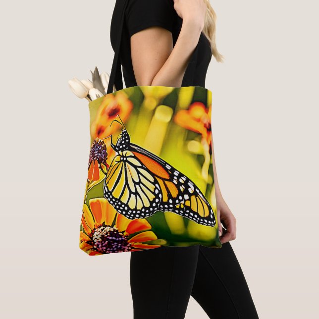Tote Bag Design de fleur de papillon de monarque délicat (De près)