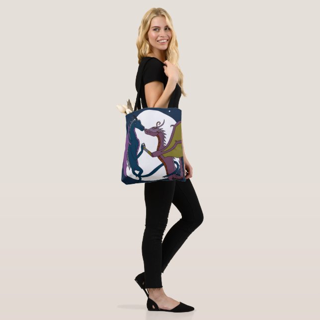 Tote Bag Dragons de Danse Fantastiques Légendaires Lune (Sur le modèle)