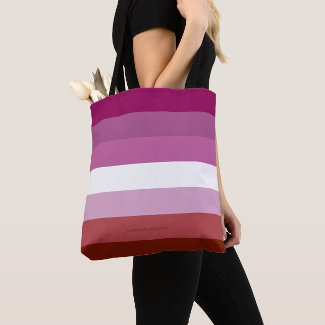 Tote Bag Drapeau de fierté lesbienne de SlipperyJoe's fémin (De près)