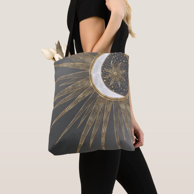 Tote Bag Elegant Gold Doodles Sun Moon Mandala Design (De près)