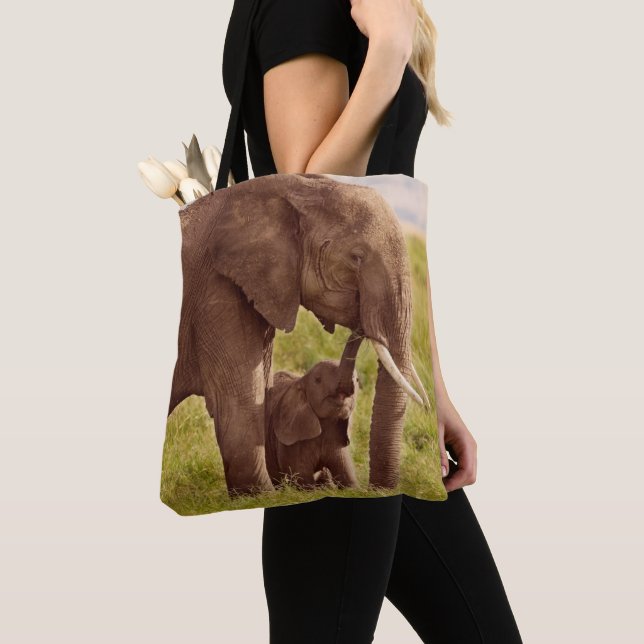 Tote Bag Éléphant et bébé des images | de Getty (De près)