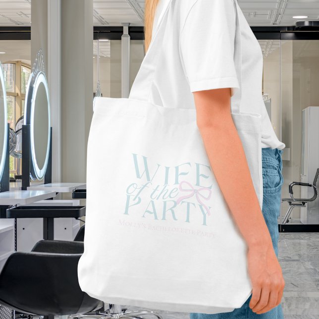 Tote Bag Épouse du Parti - Conception de Bachelorette perso (Wife of the Party tote bag with modern font – perfect for bridal celebrations!)