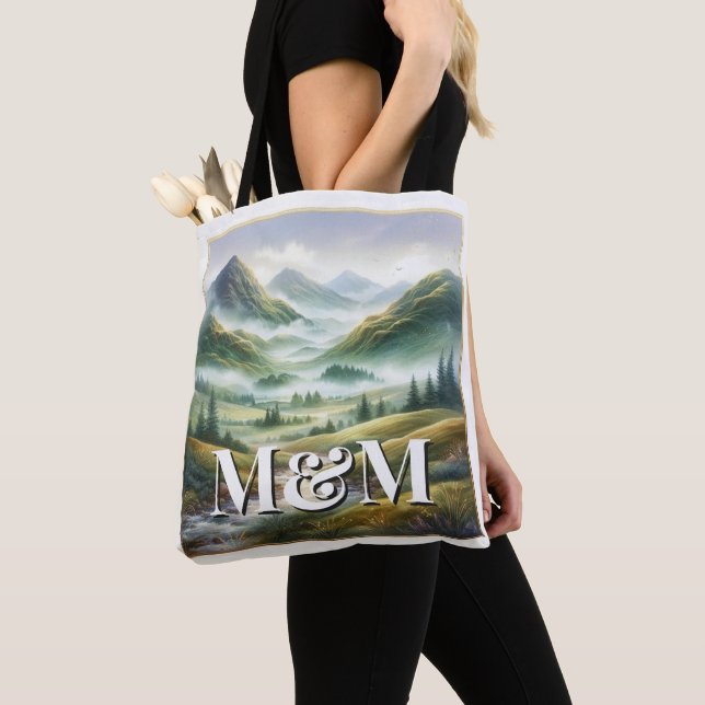 Tote Bag Esthétique des Highlands d'Écosse, monogramme mode (De près)
