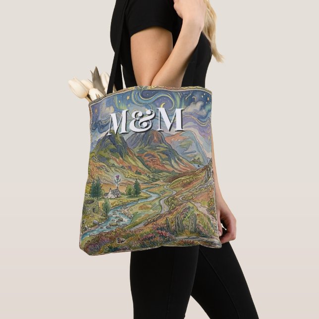 Tote Bag Esthétique des Highlands d'Écosse, monogramme mode (De près)
