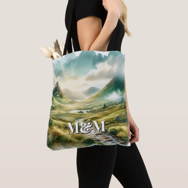 Tote Bag Esthétique des Highlands d'Écosse, monogramme mode (De près)