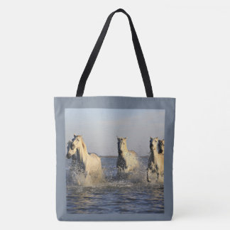 Tote Bag Étalons courant dans l'eau avec un Bor bleu-gris