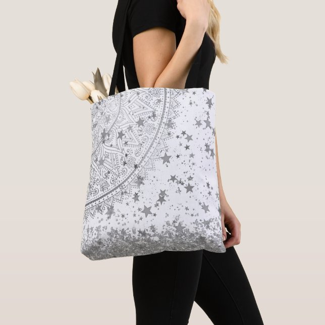 Tote Bag Étoiles d'argent Lotus Mandala en argent sur blanc (De près)