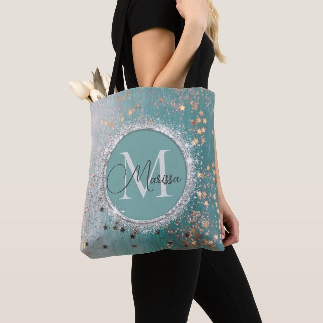 Tote Bag Étoiles d'or chatoyantes sur Monogramme Turquoise (De près)