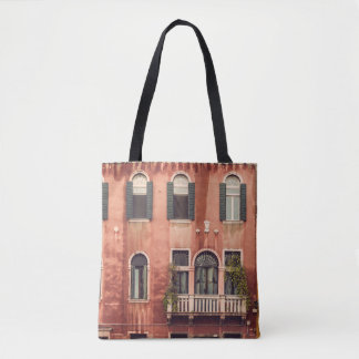 Tote Bag Façade d'une vieille maison typique à Venise, Ital