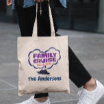 Tote Bag Famille Personnalisée Voyage de croisière Vacances<br><div class="desc">Ce design a été créé par art numérique. Il peut être personnalisé dans l'espace fourni Contactez-moi à colorflowcreations@gmail.com si vous avez besoin d'aide pour le design sur un autre produit, ou si vous avez une demande spéciale. Achetez ma peinture acrylique abstraite originale à vendre à www.etsy.com/shop/colorflowart. Voir d'autres de mes...</div>