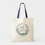 Tote Bag Far Azure Maid of Honor<br><div class="desc">Un cadeau sucré et élégant pour votre femme d'honneur,  fourre-tout présente une couronne botanique bleu et blanc à l'aquarelle avec "bonne d'honneur" inscrite à l'intérieur dans un script écrit à la main. Personnalisez avec votre date de mariage ou le nom du destinataire en dessous.</div>