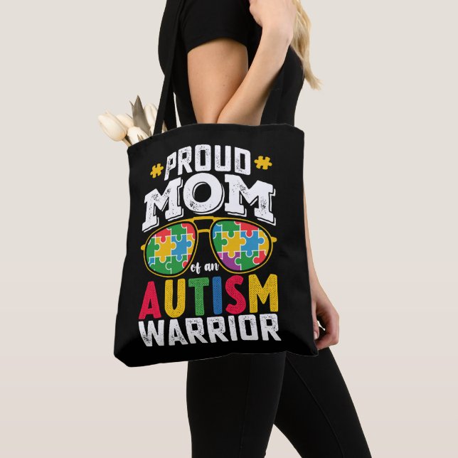 Tote Bag Fière Maman D'Un Autisme Guerrier Famille (De près)