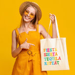 Tote Bag Fiesta Siesta Tequila Repeat<br><div class="desc">Voici notre Sac fourre-tout de répétition Fiesta Siesta Tequila, l'accessoire parfait pour votre prochaine fête ou journée de plage! Ce sac fourre-tout élégant et pratique présente un design ludique et branché qui reflète l'esprit et le plaisir du Mexique. Offrez-le à vos demoiselles d'honneur ou à vos petites amies, pour vous...</div>