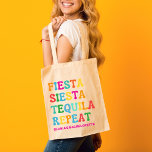 Tote Bag Fiesta Siesta Tequila Répète Bachelorette<br><div class="desc">Vous recherchez le cadeau parfait pour la fête de bachelorette? Ne cherchez pas plus loin que ce sac fourre-tout chic et amusant ! Doté du slogan accrocheur "Fiesta Siesta Tequila Repeat", ce sac fourre-tout est l'accessoire parfait pour toute soirée de bachelorette. Que vous soyez en ville pour une nuit de...</div>