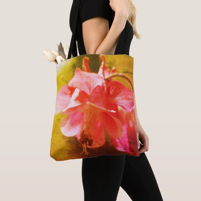 Tote Bag Fleur d'aquilegia rose en gros plan    (De près)