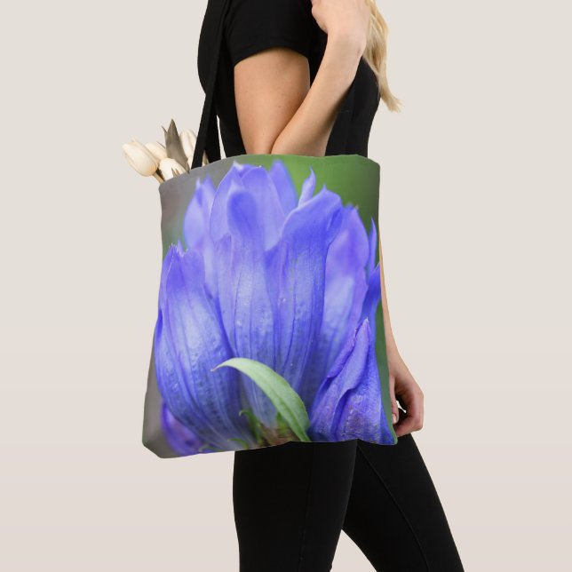 Tote Bag Fleur de gentiane bleu pâle en fleurs  (De près)