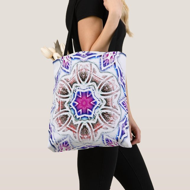 Tote Bag Fleur en texture plâtre, ombre douce sur blanc (De près)