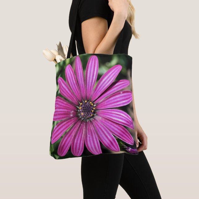 Tote Bag Fleur marguerite africaine violet simple (De près)
