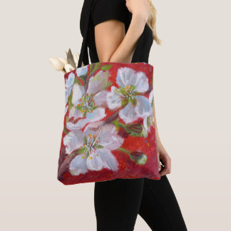 Tote Bag Fleurs blanches d'arbre sur l'arrière - plan rouge