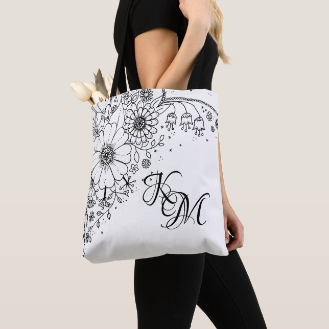 Tote Bag Fleurs de Doodle Noir et Blanc Couleur dans l'imag (De près)