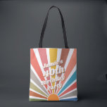 Tote Bag Fun Retro Custom 40th Birthday Photo Vintage<br><div class="desc">Ce sac fourre-tout de fête de 40e anniversaire de vintage arc-en-ciel rétro moderne et personnalisé est un accessoire fantastique pour quiconque cherche à célébrer leur anniversaire de jalon dans le style. Doté d'un design de sunburst d'inspiration rétro et d'un arc-en-ciel de couleurs, ce fourre-tout est sûr d'être un succès à...</div>