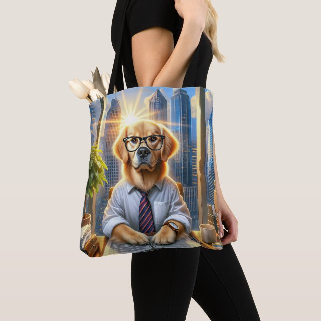 Tote Bag Golden Retriever Homme d'affaires au bureau (De près)