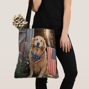 Tote Bag Golden Retriever tenant un drapeau américain