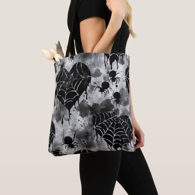 Tote Bag Gothique Amour Éffrayant Spider Web avec Coeurs (De près)