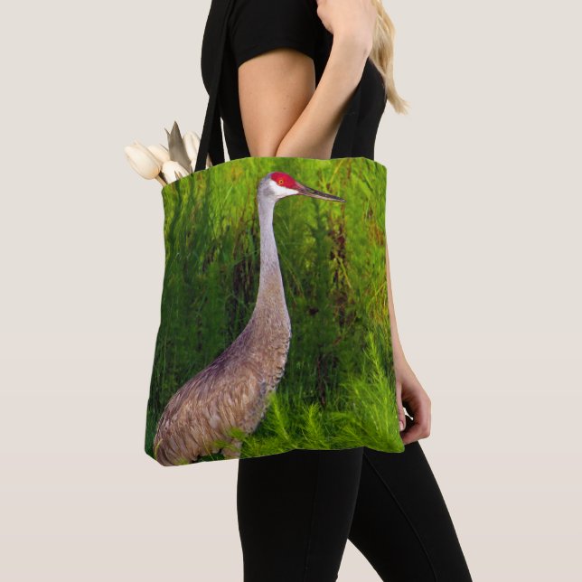 Tote Bag Grues de Sandhill dans le ciel et au sol (De près)