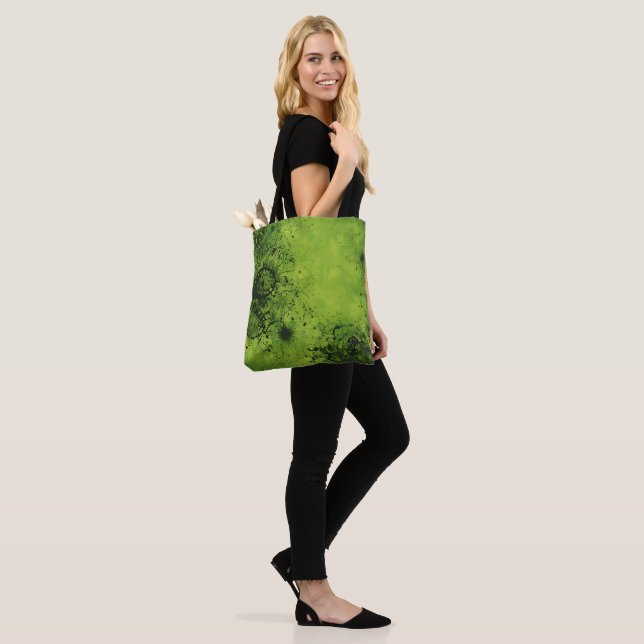 Tote Bag Grunge vert citron avec accents noirs (Sur le modèle)