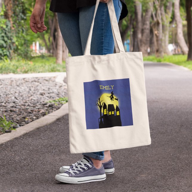 Tote Bag Halloween Trick Ou Traiter Haunted House Witch Moo (Halloween haunted house witch moon trick or treat tote bag with spooky design.)