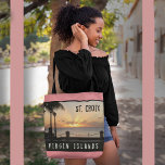 Tote Bag Îles Vierges américaines Coucher de soleil USVI St<br><div class="desc">Îles Vierges américaines Sunset USVI St. Croix Le Sac fourre-tout tropical des Îles Vierges américaines a un Sunset des Îles Vierges de l'île de Sainte-Croix dans les Caraïbes! Le coucher du soleil a un beau palmier sur le quai Frederiksted. photo photographe copyright ©Denise Bennerson. Il peut être personnalisé avec vos...</div>
