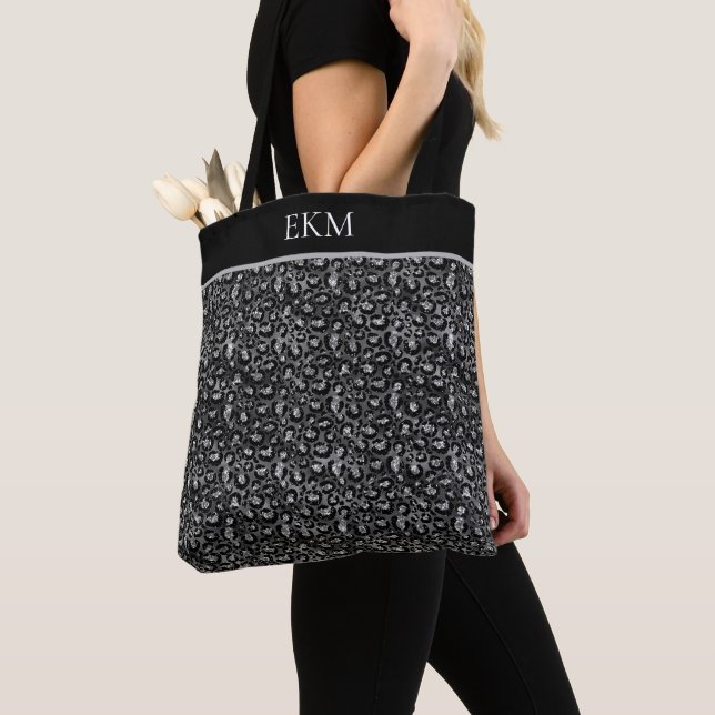 Tote Bag  Imprimé animalier léopard Monogramme Noir Argent  (De près)