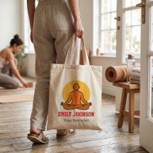 Instructrice de yoga en silhouette méditant au cou