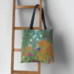 Tote Bag Jardin de fleurs Paysage Gustav Klimt<br><div class="desc">Un sac fourre-tout avec la peinture d'art de Gustav Klimt (1862-1918),  intitulé Jardin aux fleurs ou Bauerngarten (1907). Un jardin de cottage avec une représentation colorée de pétunias,  de maîtres et d'autres fleurs dans le jardin de l'époque Art Nouveau.</div>