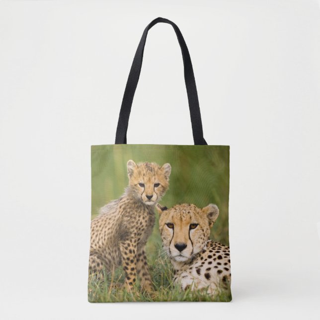 Tote Bag Jeune guépard et parent dans l'herbe (Devant)
