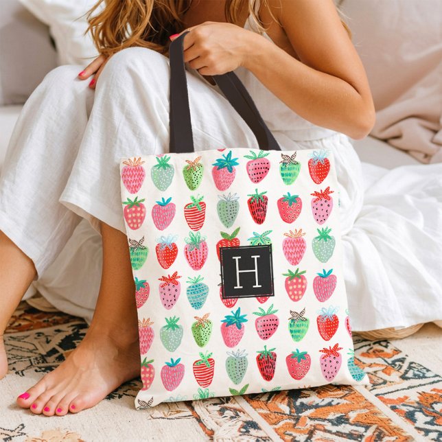 Tote Bag Joli motif de fraise monogrammé Marché d'été (Cute Strawberry Pattern Monogram Summer Market Tote Bag)