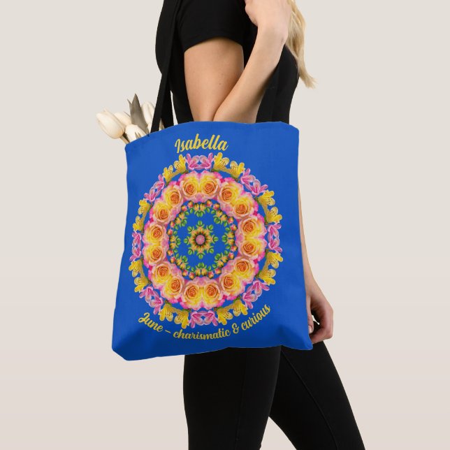 Tote Bag Juin Mois de naissance Fleur Carrall personnalisé (De près)