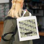 Tote Bag Jungle Zebra Wild Motif & Nom personnalisé<br><div class="desc">Jungle Zebra Wild Motif & Nom personnalisé</div>