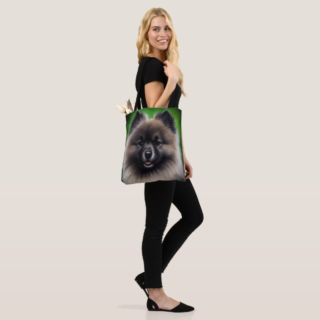 Tote Bag Keeshond Dog en tenue de jour St. Patrick (Sur le modèle)
