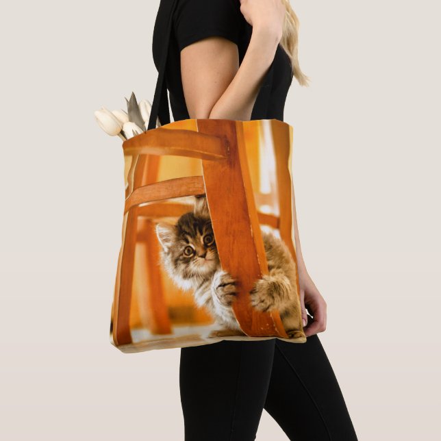 Tote Bag Kitty sous la chaise (De près)