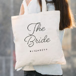 Tote Bag La calligraphie du Mariage marié<br><div class="desc">Le Sac fourre-tout de calligraphie de la Mariage mariée présente une calligraphie amusante et jolie,  ainsi que le nouveau nom de famille de la mariée.</div>